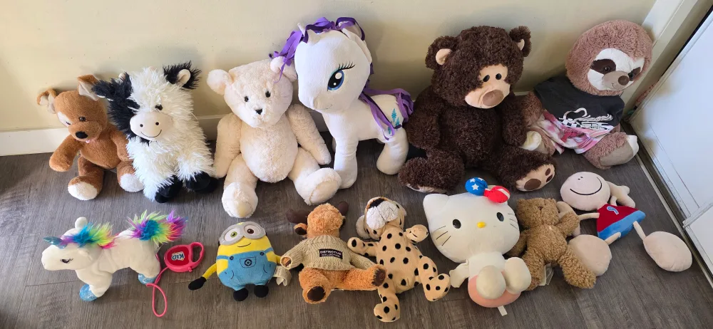 Assorted Plush Toys - Bundle Deal! thumbnail