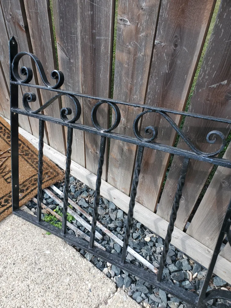 Wrought Iron Decorative Fence Panel image indicator(3)