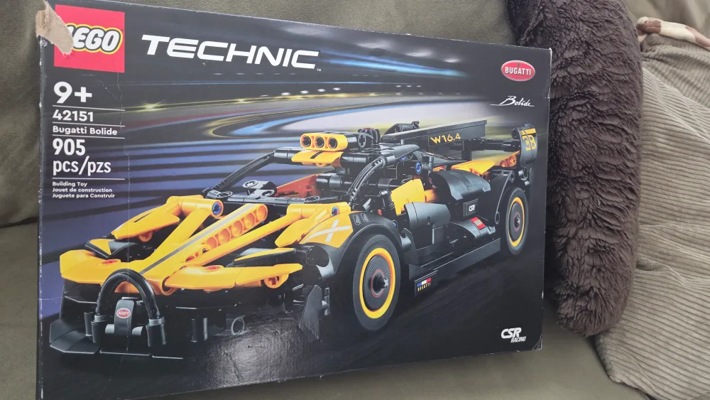 LEGO Technic Bugatti Bolide 42151 - 905 Pieces thumbnail