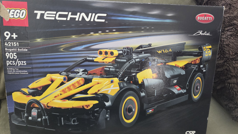 LEGO Technic Bugatti Bolide 42151 - 905 Pieces - photo 2
