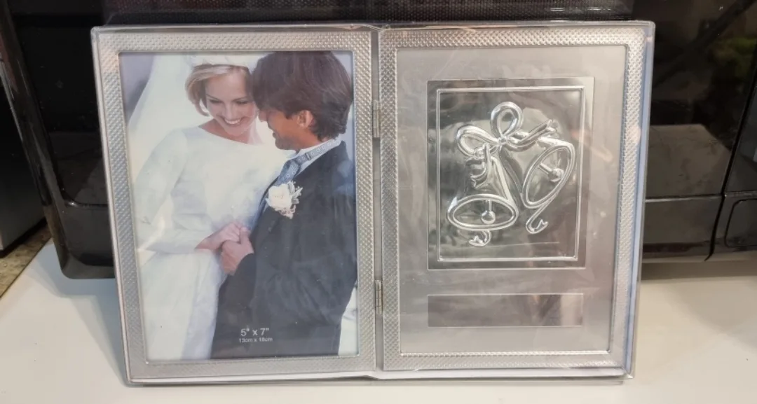 Double Hinged Silver Picture Frame 5"x7" thumbnail