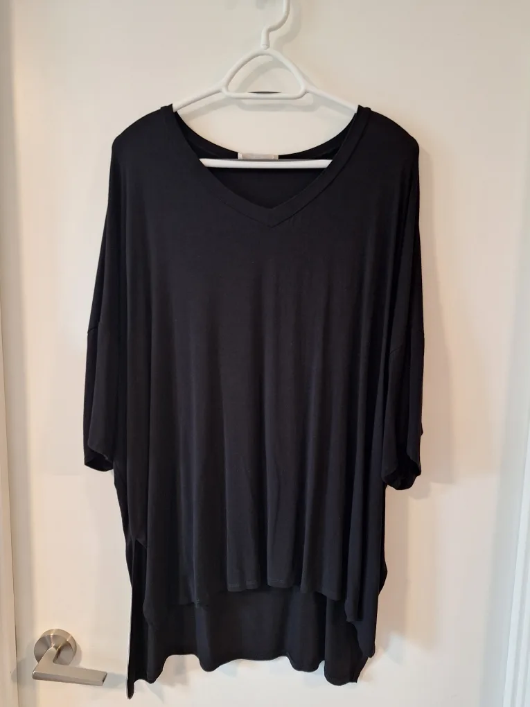 Zenana Black Top - Size 1X thumbnail