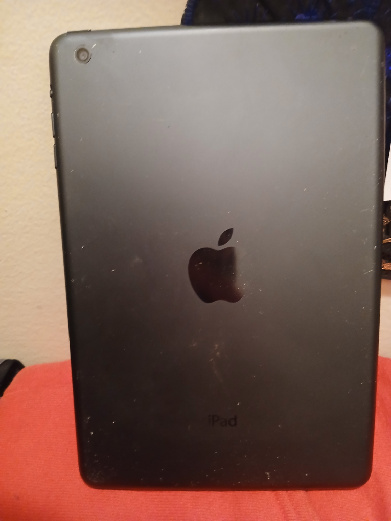 Apple Macbook & iPad