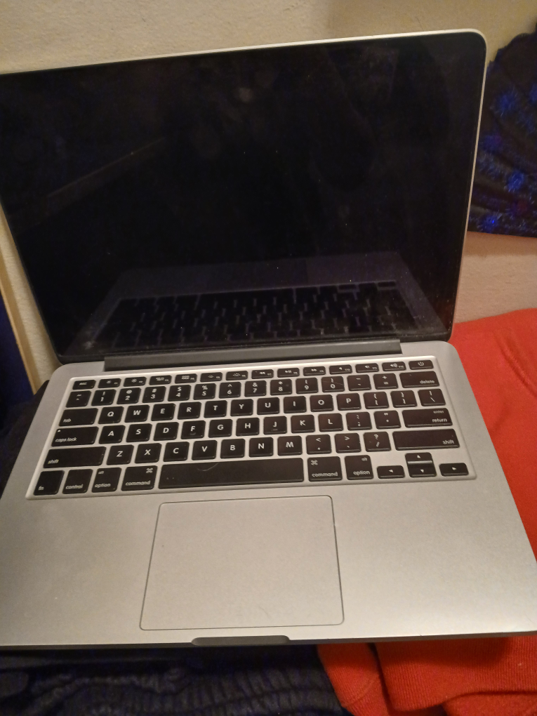Apple Macbook & iPad - photo 2