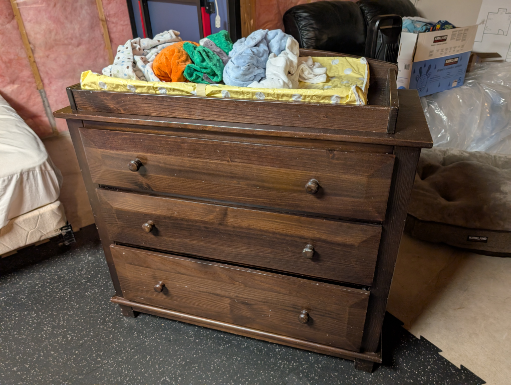 Delta Children Broadway Changing Table - Chocolate