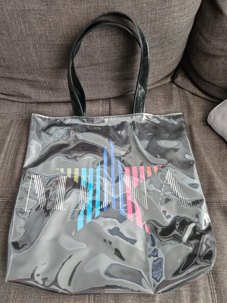 Madonna MDNA TOUR VIP Tote Bag - NEVER USED image indicator(2)