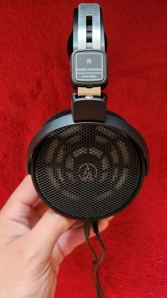 Audio-Technica ATH-R30x Professional Headphones image indicator(2)