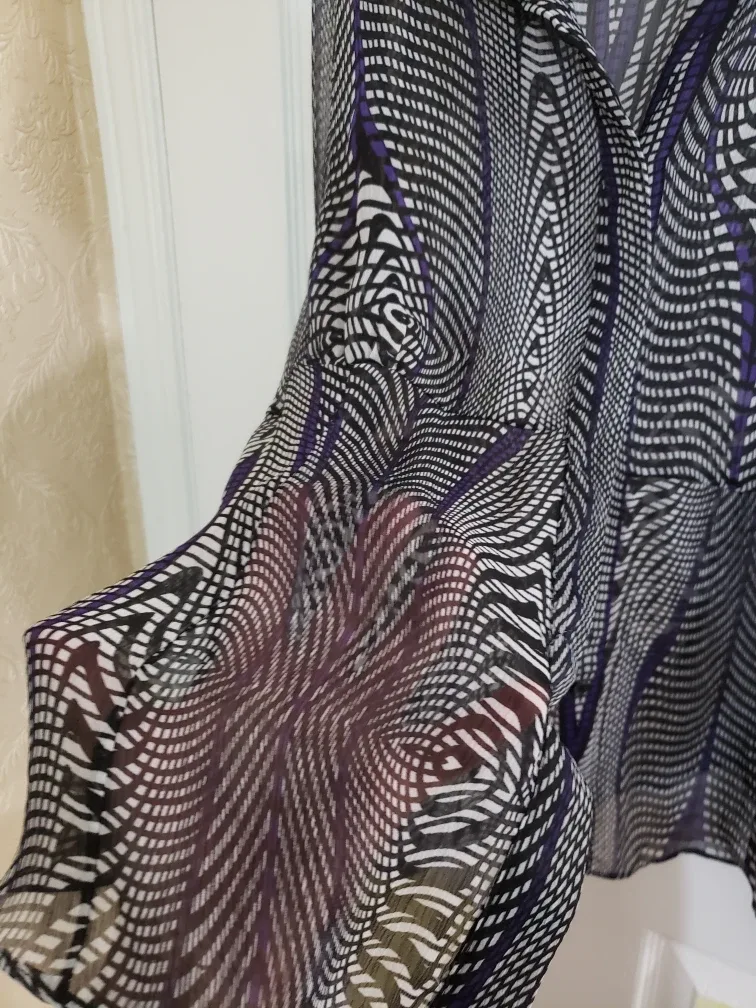 🇨🇦Mario Serrani Italy Blouse - Size 12 image indicator(5)