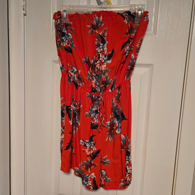 Floral Print Romper Size MEDIUM thumbnail