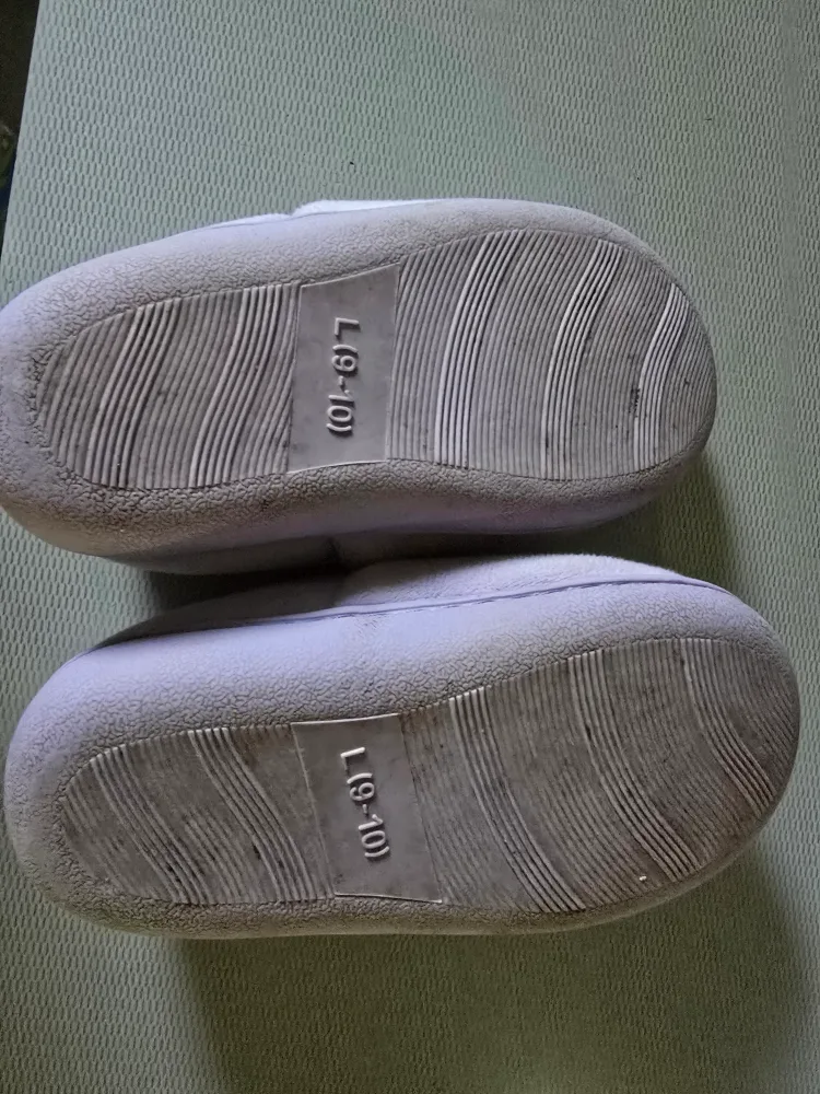 Unicorn Slippers - Size L (9-10) image indicator(2)