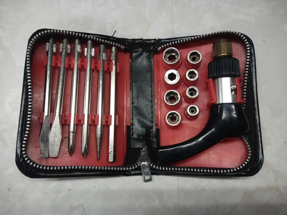 Zippered Screwdriver Ratchet Set Pocket Sized - B7 thumbnail