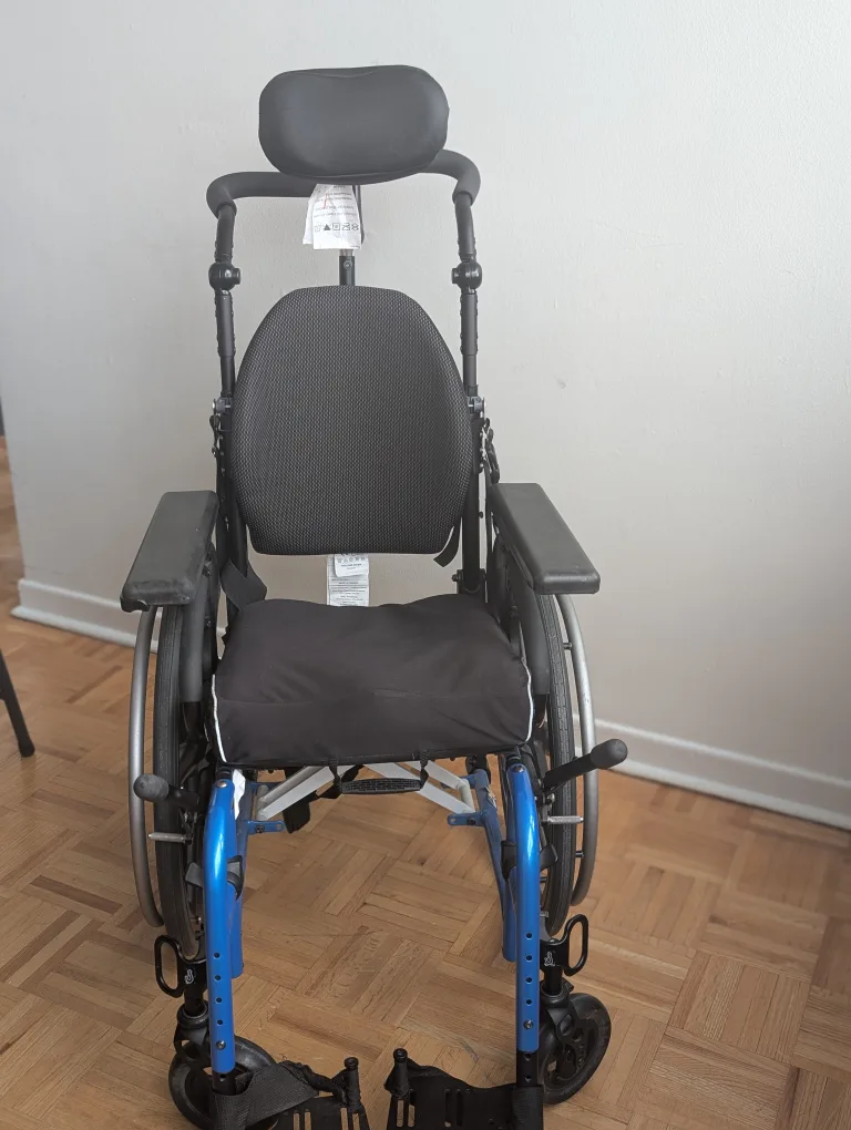 Zippie Xscape Wheelchair and kids small size Zimmer's/splints image indicator(2)