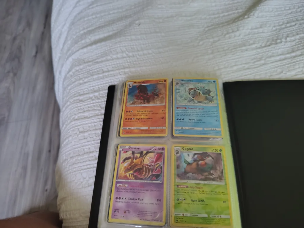Pokémon Card Binder thumbnail