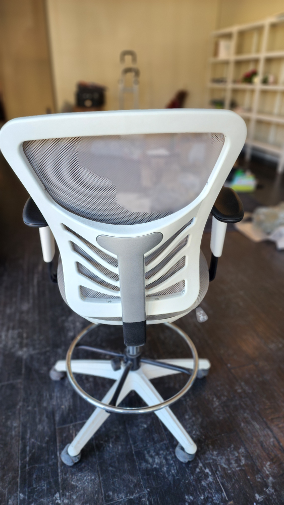 Ergonomic Mesh Drafting Chair – Adjustable & Comfortable - photo 3