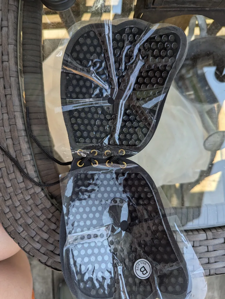 New Black Strapless Bra - Size B image indicator(2)