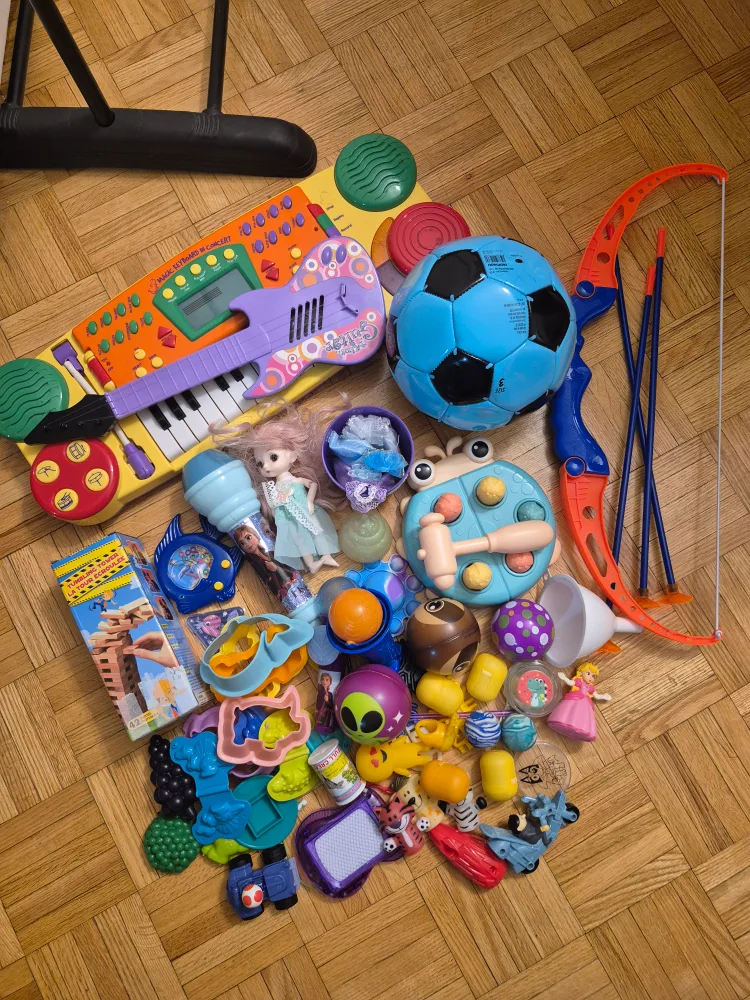Mixed Lot of Toys, trainer and set of plastic dishes/cups thumbnail