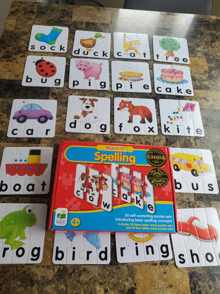 The Learning Journey Match It! Spelling Puzzle thumbnail