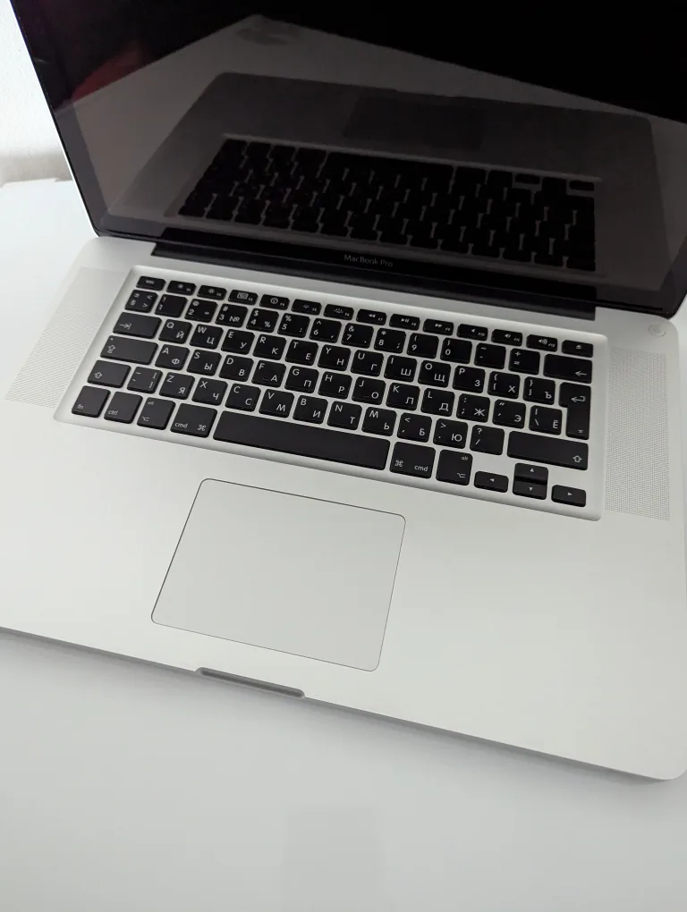 MacBook Pro 15" (Mid 2010) – For Parts / Repair image indicator(3)