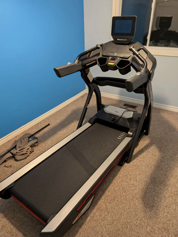 Bowflex 10 Treadmill - photo 2