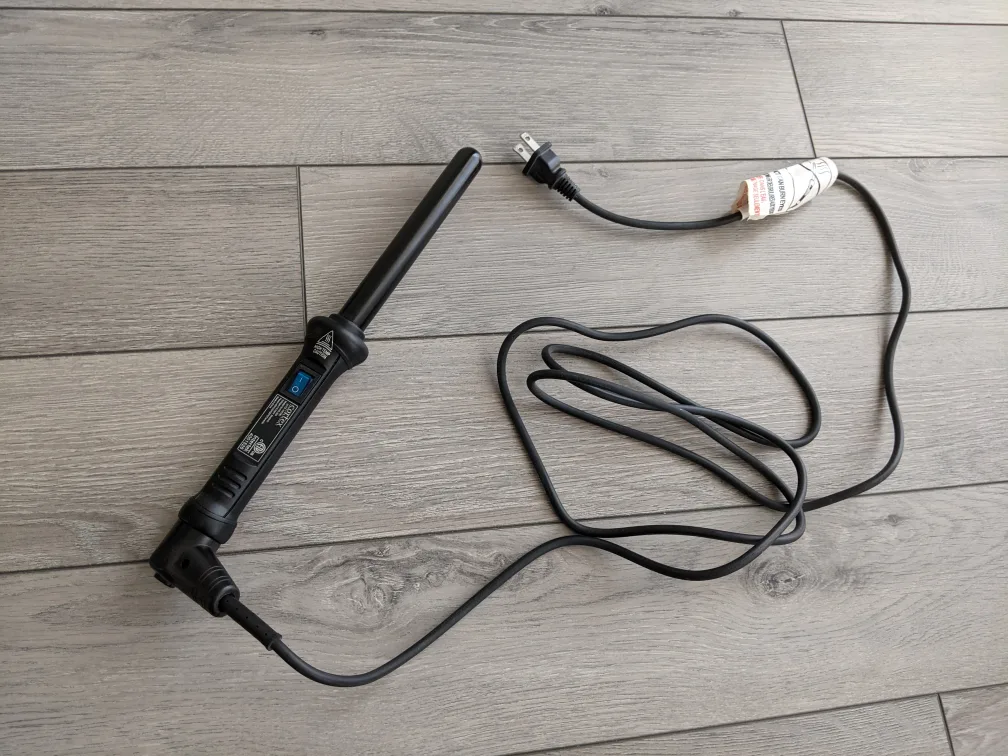 Curling Iron - Hair Styling Tool thumbnail