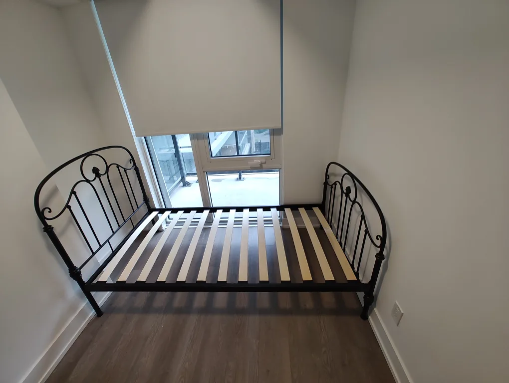 Black Metal Bed Frame image indicator(2)