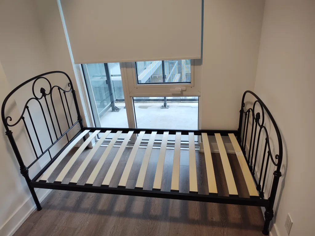 Black Metal Bed Frame image indicator(6)