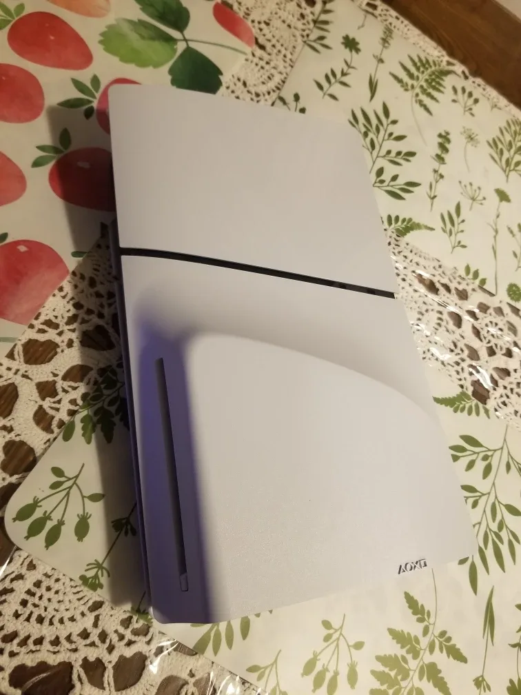 PS5 Slim Disc Spiderman 2 Edition Bundle image indicator(3)