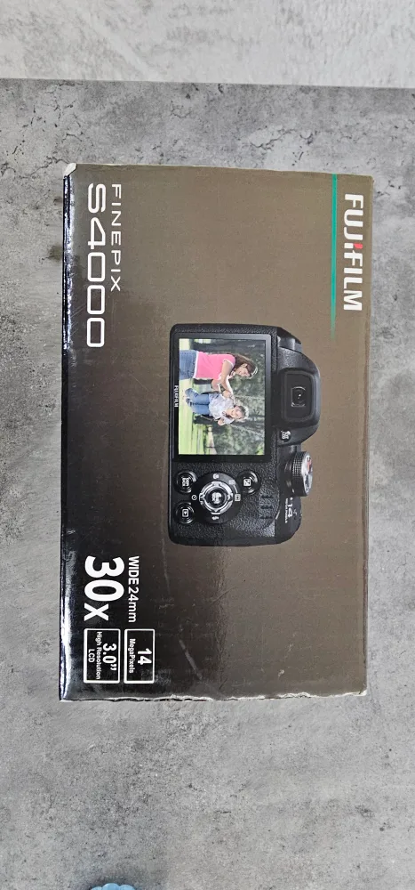 Fujifilm FinePix S4000 Digital Camera - Like New thumbnail
