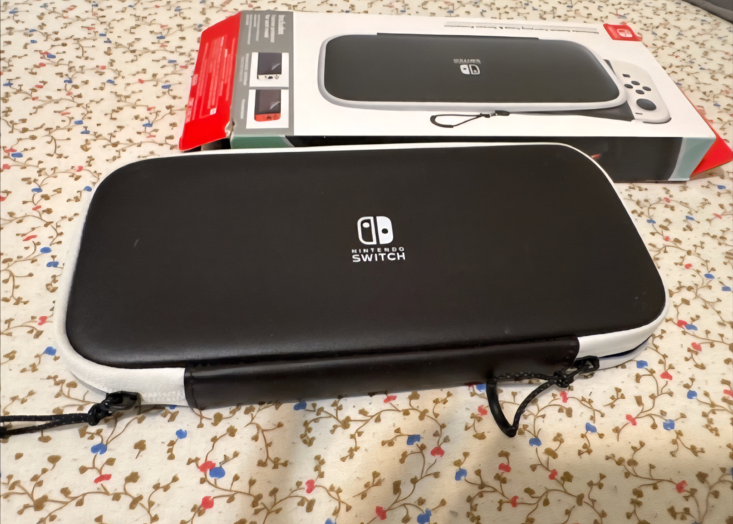 Nintendo switch oled - photo 3