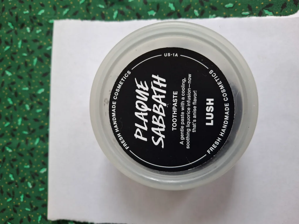LUSH Plaque Sabbath Toothpaste thumbnail