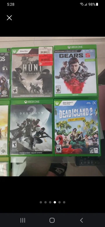 Xbox One Console & Controllers image indicator(6)