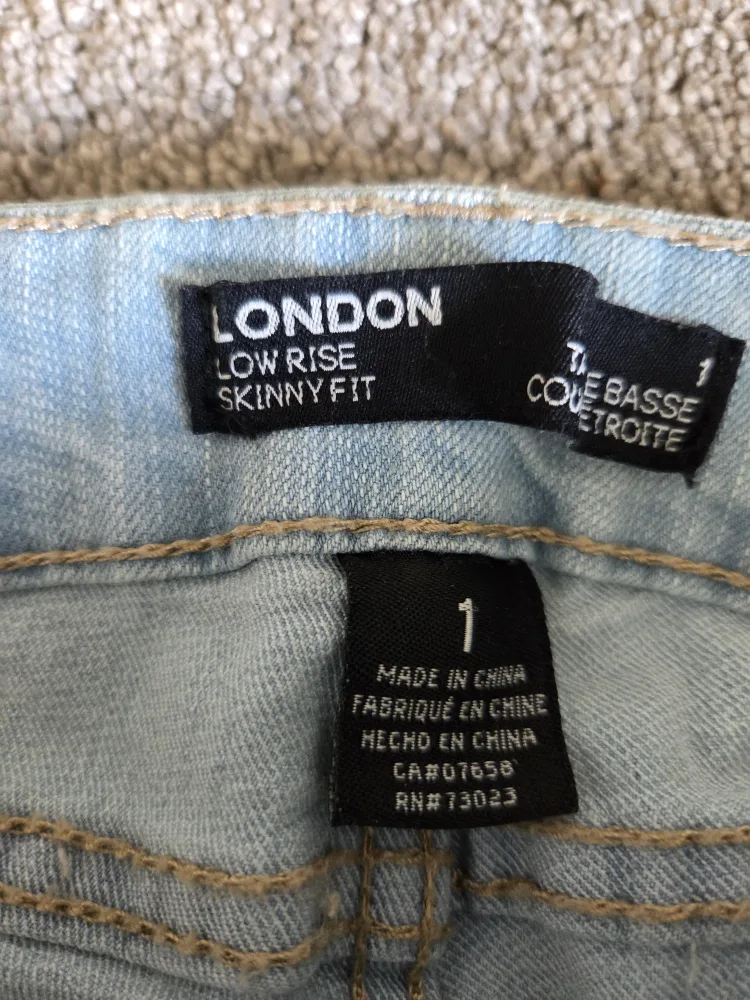 London Low Rise Skinny Fit Jeans - Size 1 image indicator(2)