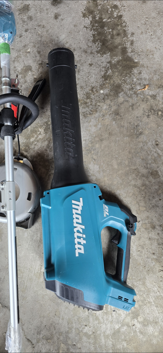 MAKITA: Leaf blower weed wacker combo - photo 3