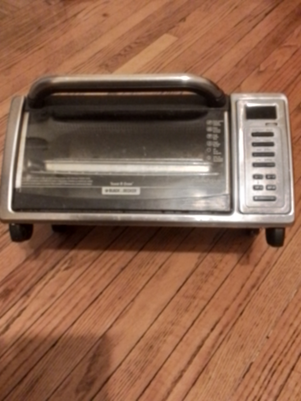 Black+Decker Toaster Oven - photo 2