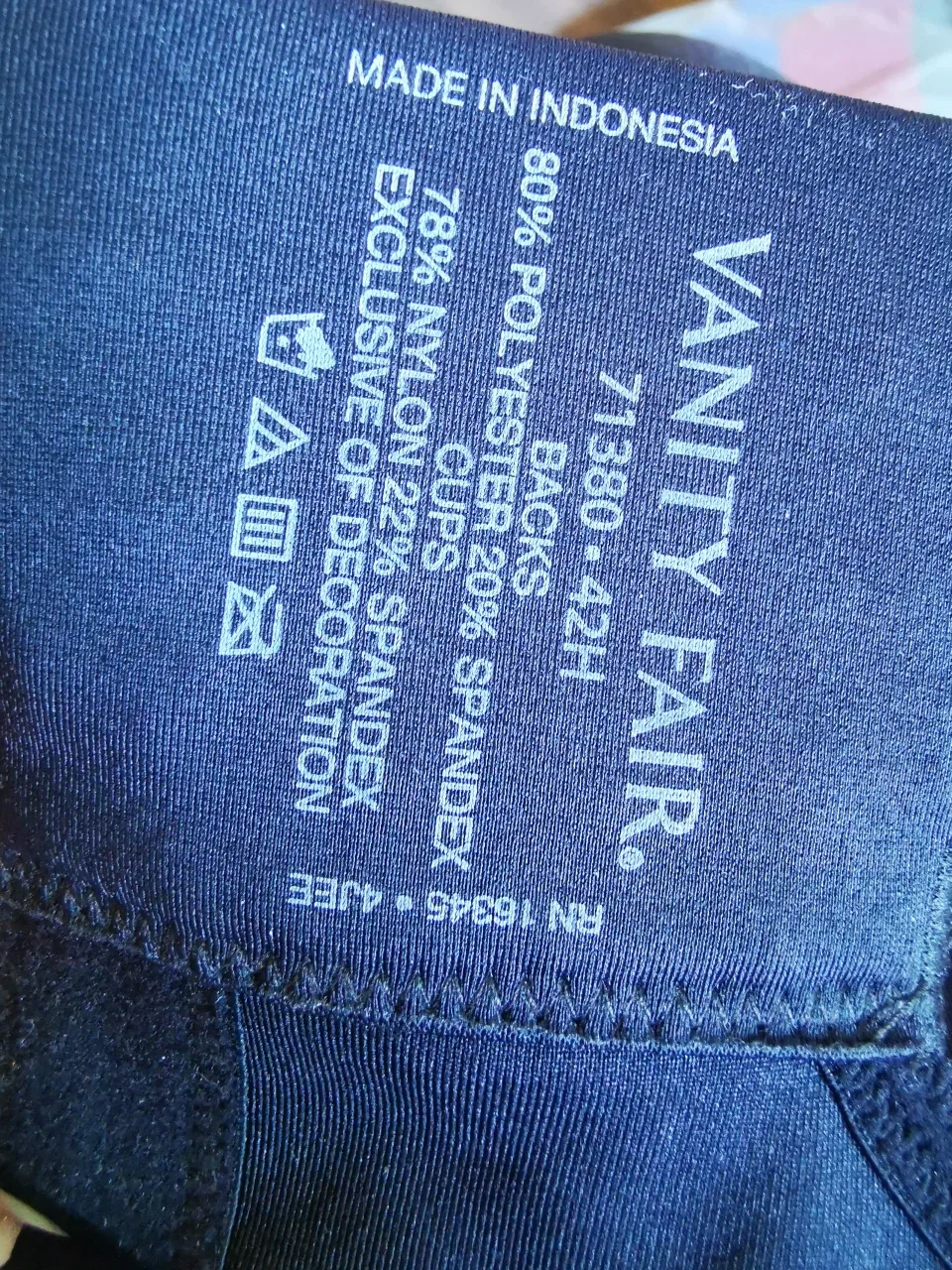 Vanity Fair wireless Bra Size 42H thumbnail