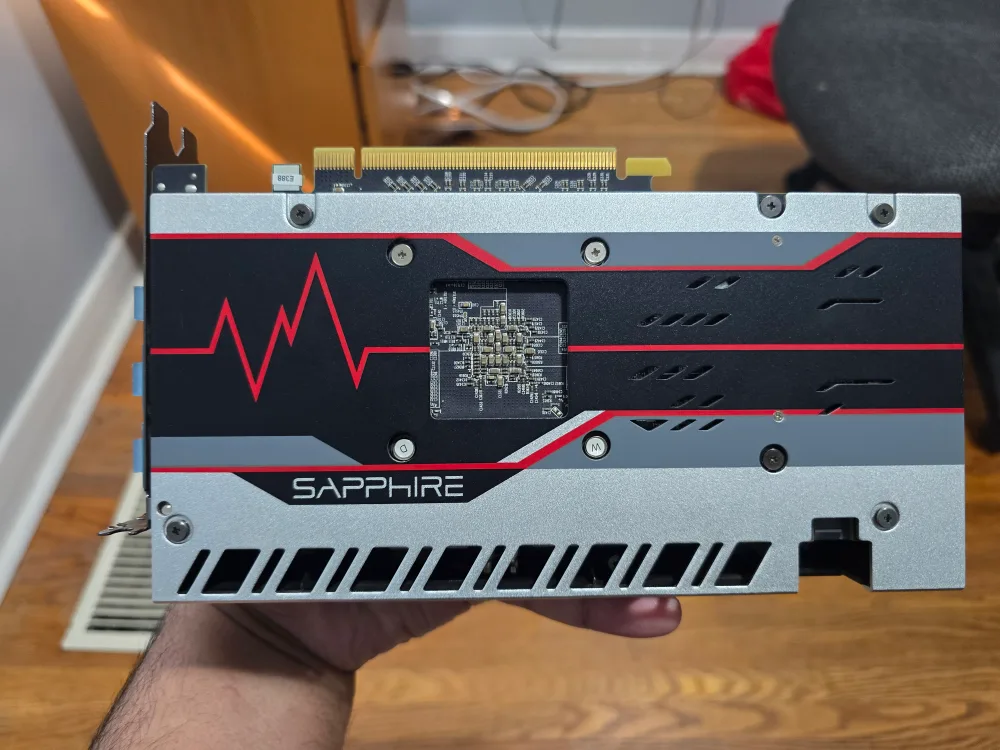 Asus Sapphire Radeon RX570 4GB Graphic Card image indicator(2)