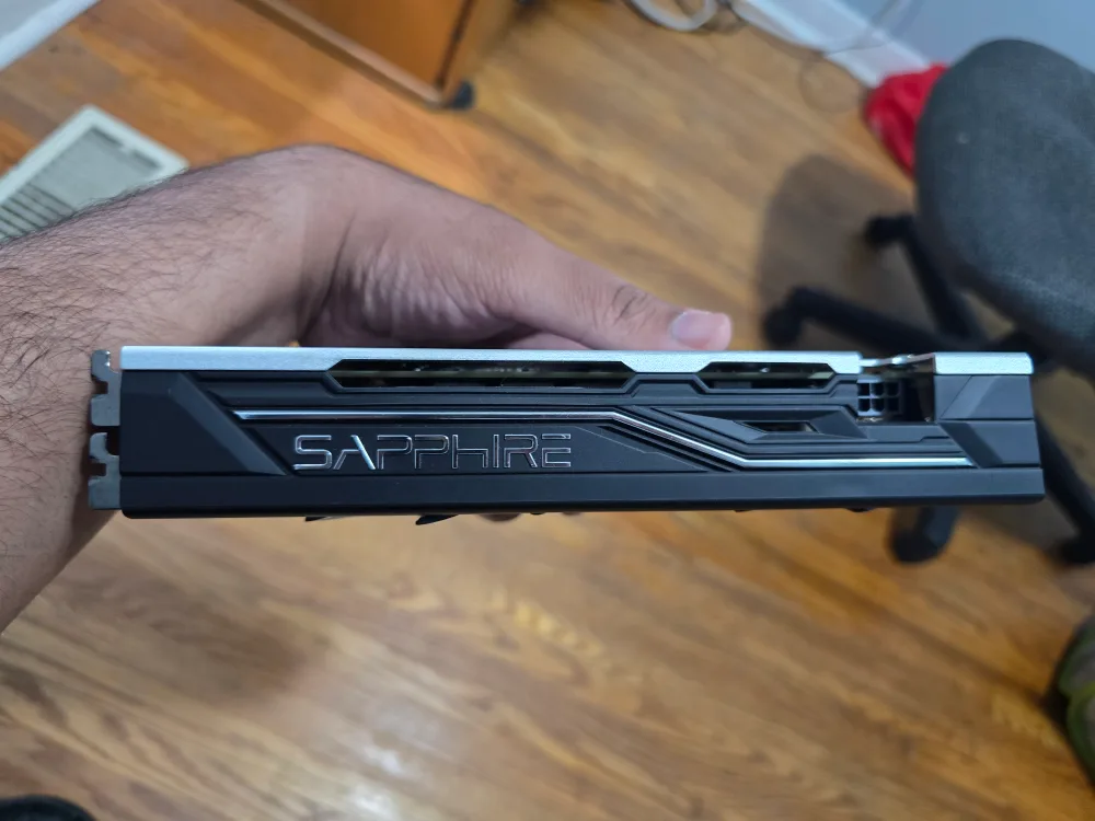 Asus Sapphire Radeon RX570 4GB Graphic Card image indicator(3)