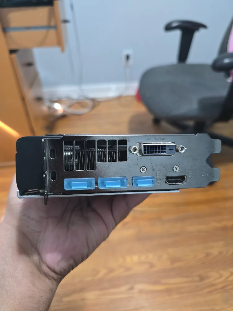 Asus Sapphire Radeon RX570 4GB Graphic Card image indicator(4)