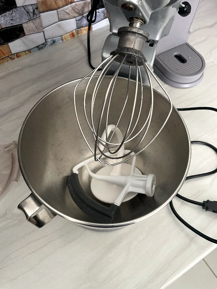 Kitchen Aid Custom Stand Mixer - Silver image indicator(4)