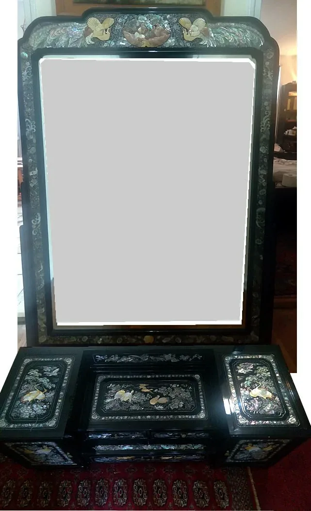Antique  mothered of pearl  Black Lacquer Vanity Desk image indicator(3)