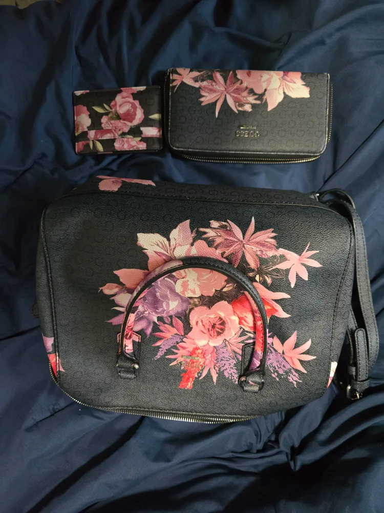 Guess Floral Print Handbag, Wallet & Cardholder Set image indicator(3)