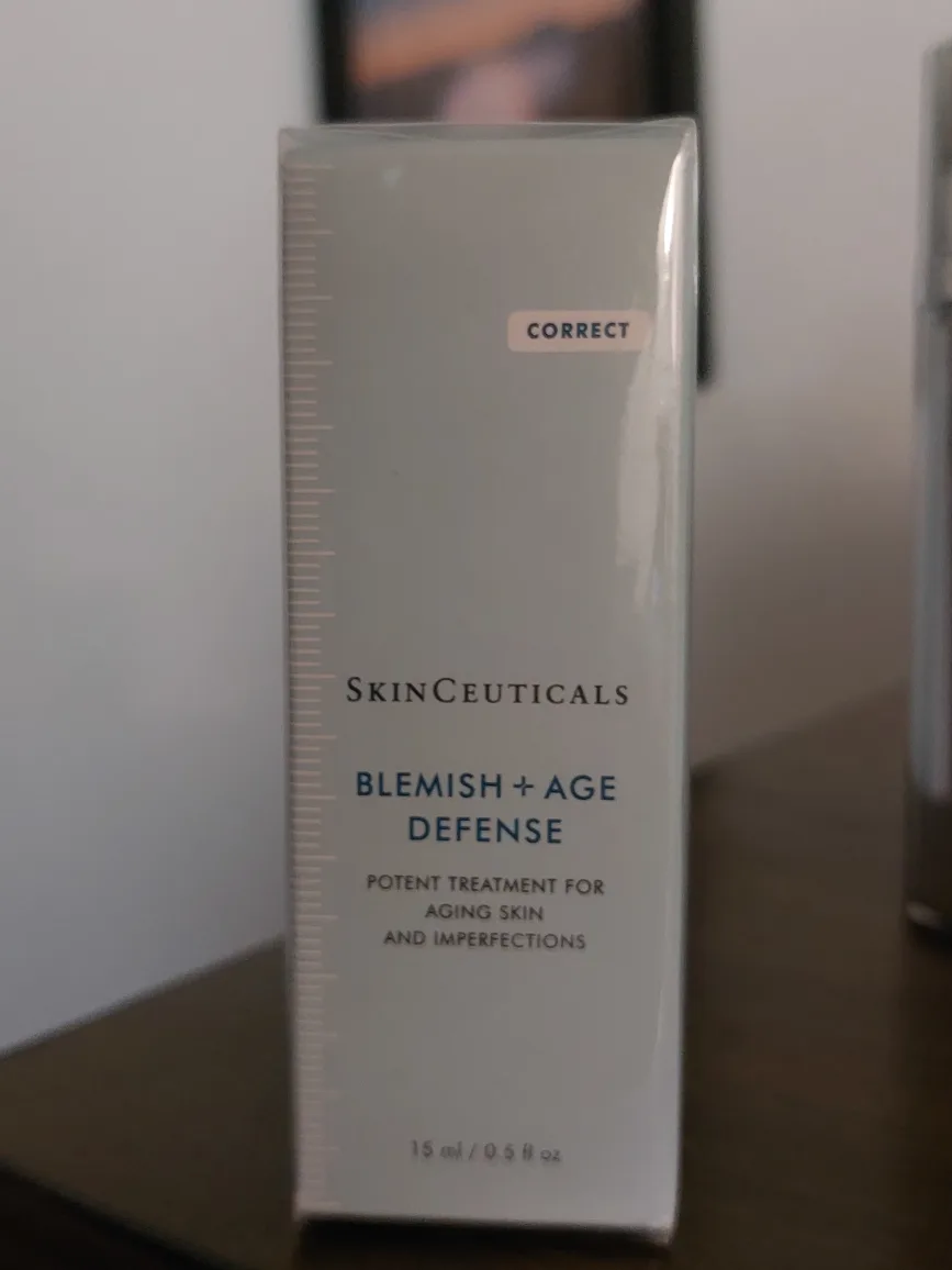SkinCeuticals Blemish + Age Defense Serum image indicator(2)