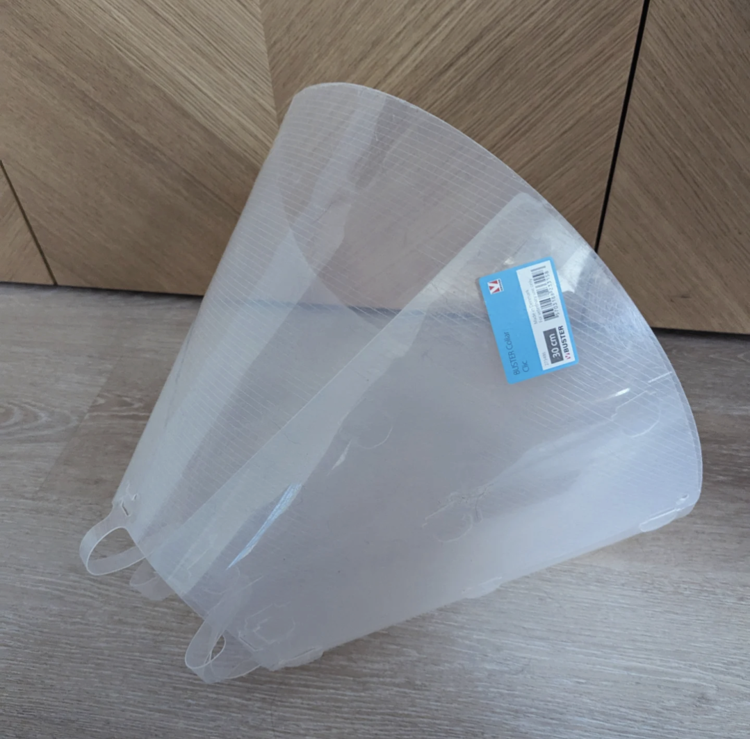 Dog cone (Buster Clic Clear Collar - 30 cm)
