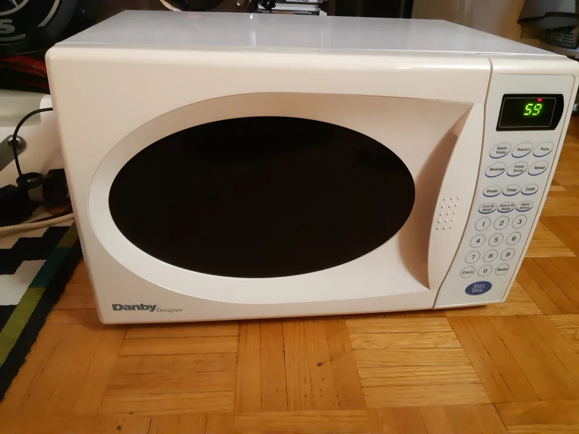 Danby 0.7 cubic Designer Microwave 🇨🇦 image indicator(2)