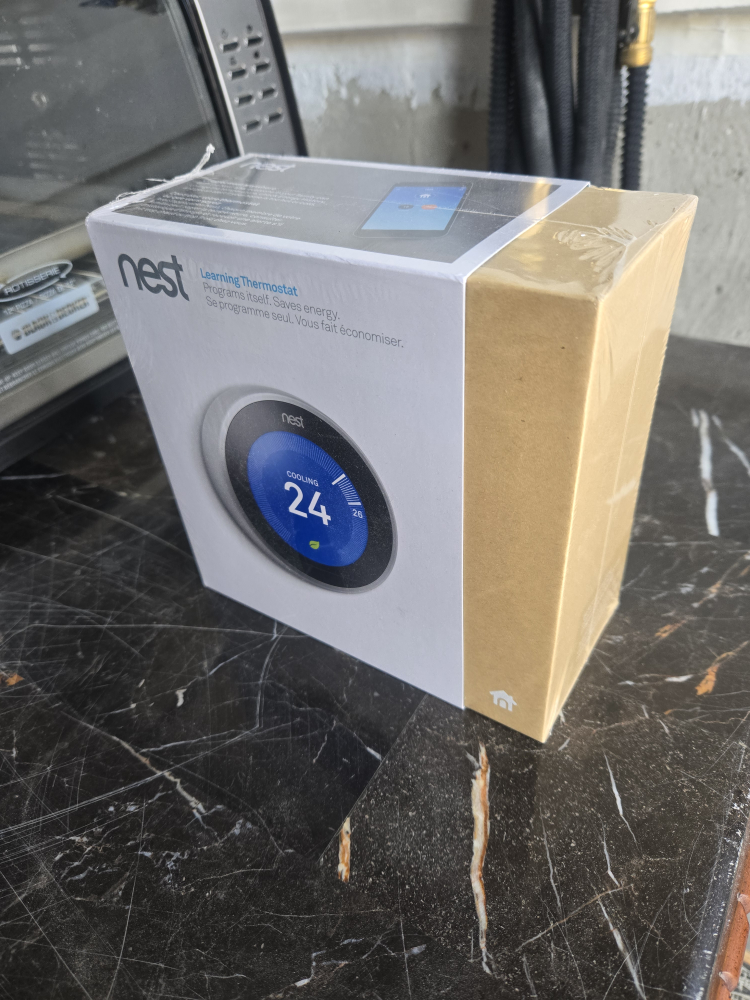 New Nest Learning Thermostat - photo 3