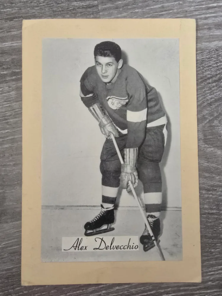 1944/64 Beehive Alex DelVecchio thumbnail
