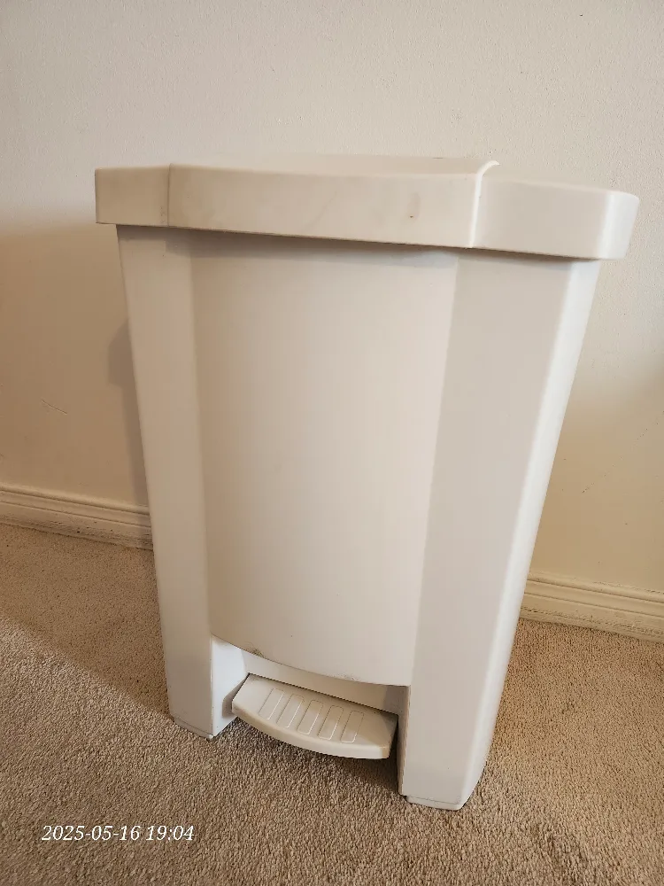 White Step-On Trash Can thumbnail