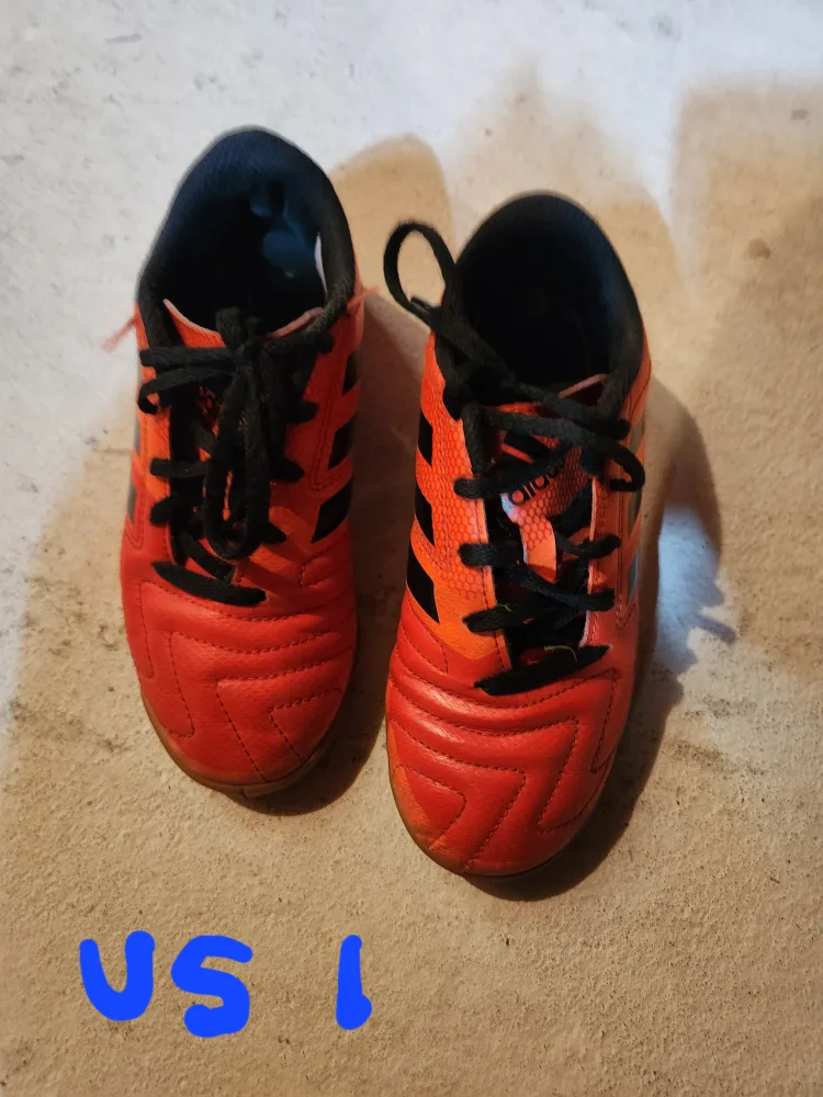 Adidas Kids' Soccer Shoes - US Size 1 thumbnail