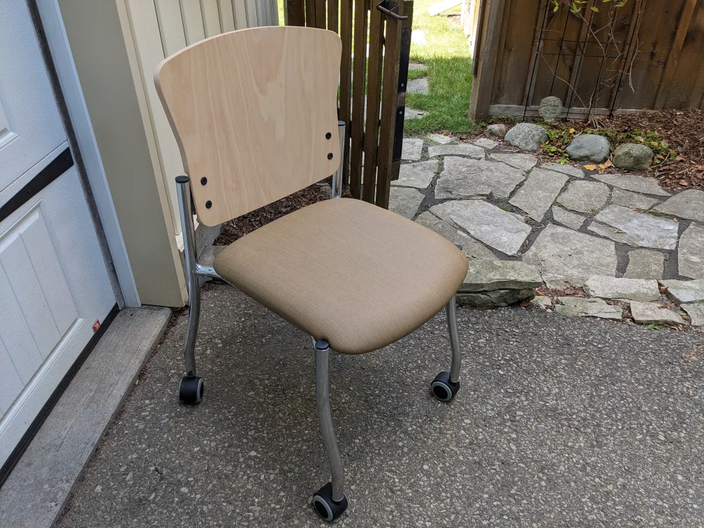 Brand New Modern Office Chair By Staples image indicator(5)