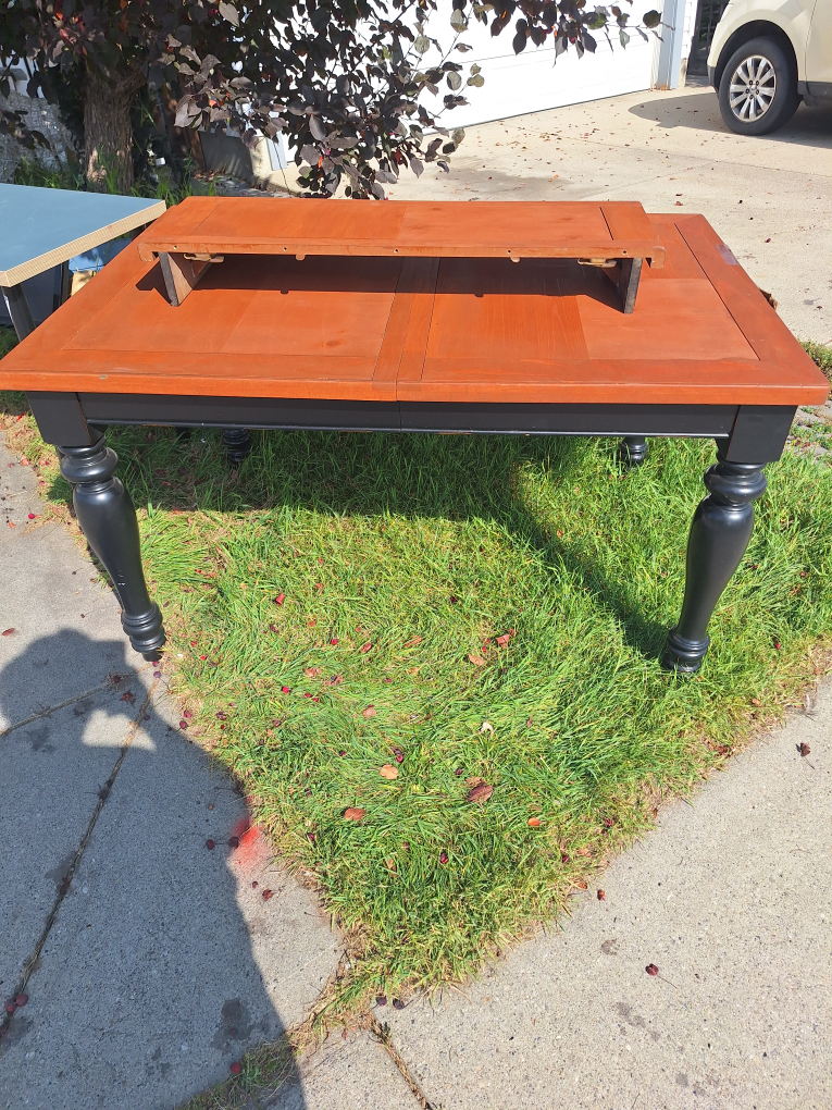 Extendable Dining Table